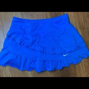 Nike drifit women’s small Tennis Skirt